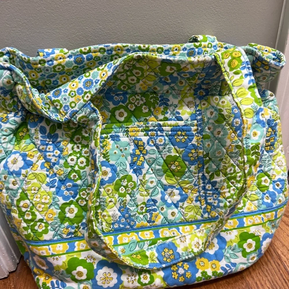 Vera Bradley purse - Picture 1 of 4